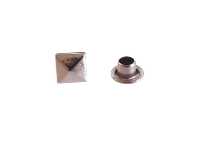 Nit ćwiek piramidka 6x6x3mm 10szt